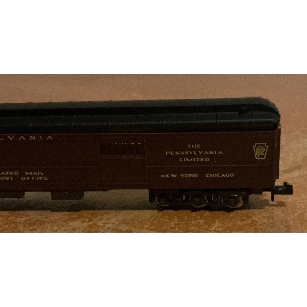 Atlas N Scale Pennsylvania United‎ States Mail Railway Post Office 85' Car
